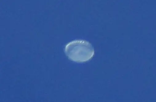Daytime flying saucer in the sky above Knoxville, Tennessee 16-Jun-2016