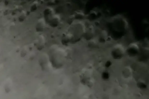 ufo-moon
