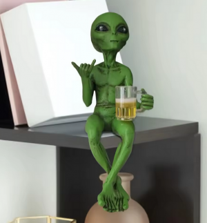alien-with-beer