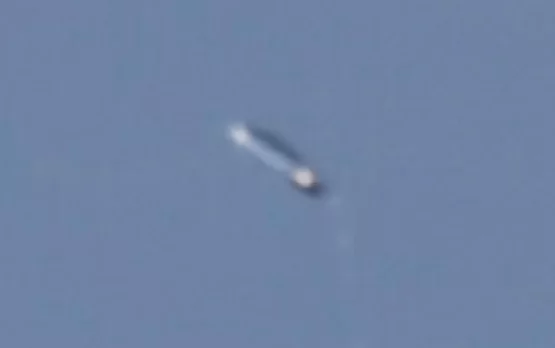 Pill-Shaped UFO Seen Pulsating In The Skies Above NC | Latest UFO sightings