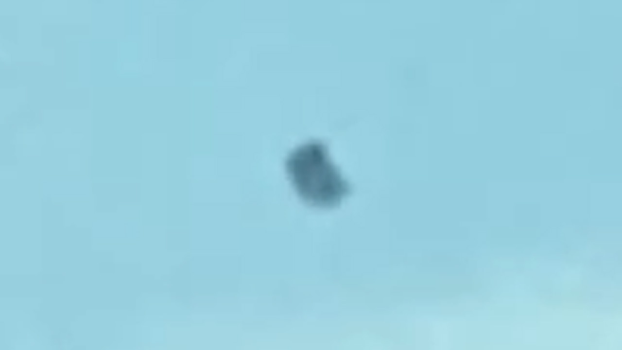 Daytime UFO sighting over Newtown Square, PA 28-Oct-2021 • Latest UFO ...